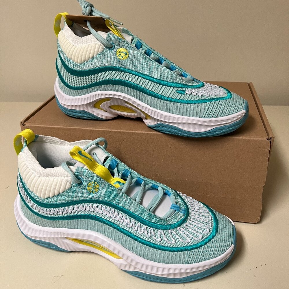Nike Cosmic Unity 3 'Joy' Basketball